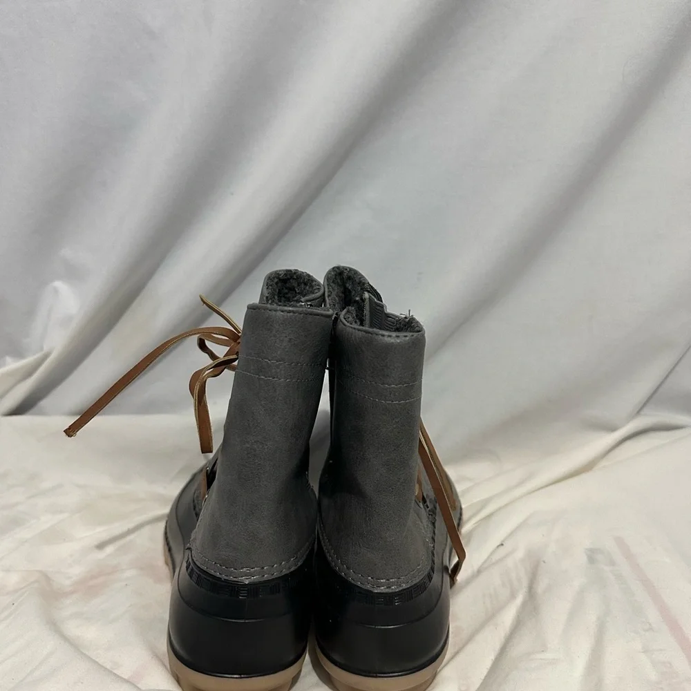 Maurice’s Christina Women’s Duck Boots Size 12
